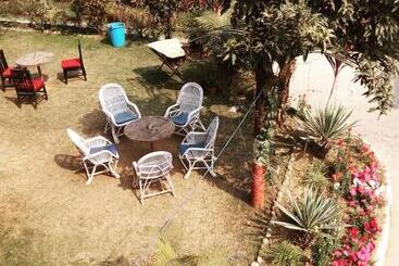 هتل Trekkers Lodge