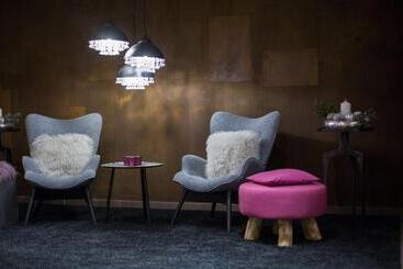 هتل Two Timez   Boutique