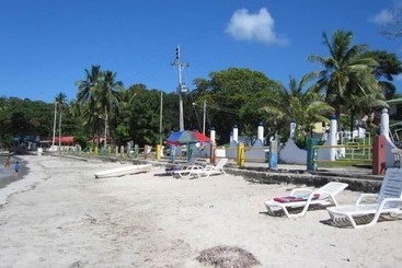 هتل Y Centro De Buceo Sirius