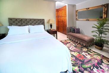 پانسیون Leaves Lodge And Spa
