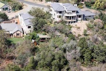 پانسیون Leaves Lodge And Spa