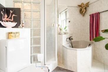 هاستل Villa 12 Guesthouse