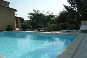 צימר Chambres D Hôtes Climatisées Avec Cuisine D été Villa Gour Du Peyrol