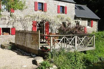 تختخواب و صبحانه Chambres D'hôtes Du Moulin De Brendaouez