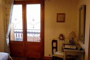 تختخواب و صبحانه Chambres D'hôtes Les Terrasses De Varme