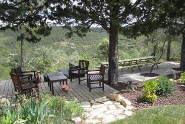 تختخواب و صبحانه Domaine L'helion