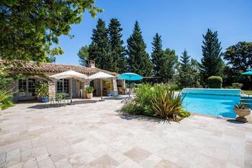 تختخواب و صبحانه Domaine L'helion