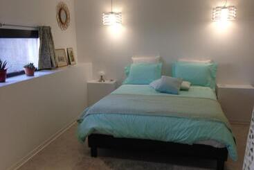 تختخواب و صبحانه Hôtel Spa Le Miel Des Muses