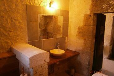 تختخواب و صبحانه La Tour Beauvoir