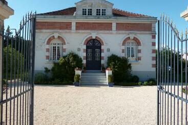 Bed and Breakfast Le Ch Tipanier