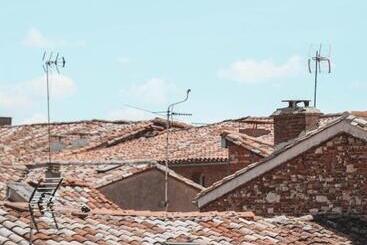 تختخواب و صبحانه Maison D Hotes Delga