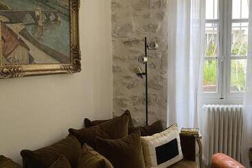 تختخواب و صبحانه N15   Les Confidences   Chambres D Hôtes