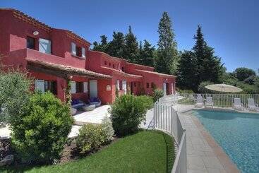 تختخواب و صبحانه Une Maison à Saint Paul De Vence