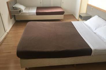 هتل Hôtel Le Chaudron