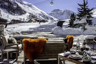 هتل Hôtel Les Barmes De L Ours