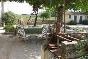 تختخواب و صبحانه Auberge Du Vin