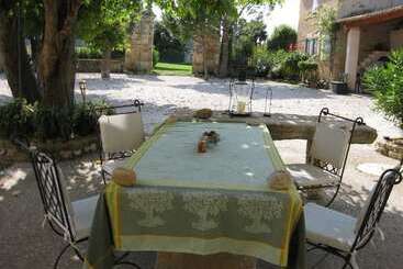 تختخواب و صبحانه Auberge Du Vin