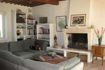 تختخواب و صبحانه Auberge Du Vin