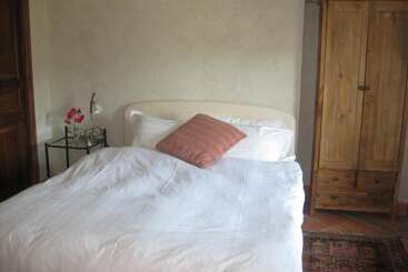 تختخواب و صبحانه Auberge Du Vin