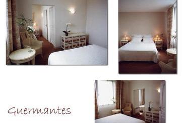 تختخواب و صبحانه Chambres D'hotes La Raspeliere