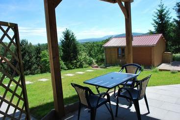 تختخواب و صبحانه Chambres D'hôtes Les Vignes