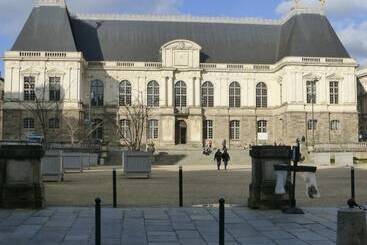 تختخواب و صبحانه Chambres De Condate