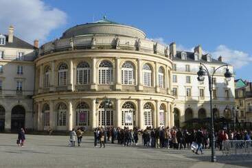 تختخواب و صبحانه Chambres De Condate
