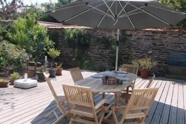 تختخواب و صبحانه Chambres De Condate