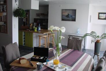 تختخواب و صبحانه Chambres De Condate