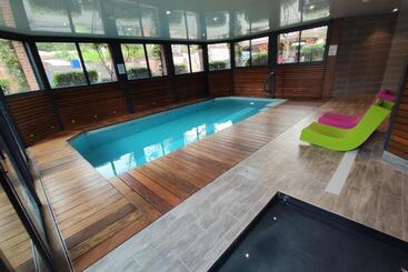 تختخواب و صبحانه Domaine Du Clos Fleuri   Spa