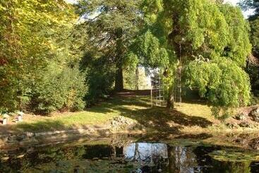 تختخواب و صبحانه Guesthouse Domaine Du Chalet
