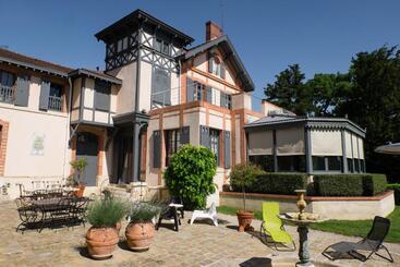 تختخواب و صبحانه Guesthouse Domaine Du Chalet