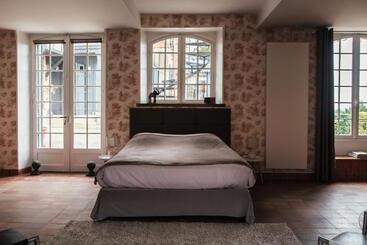 تختخواب و صبحانه Guesthouse Domaine Du Chalet