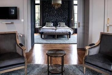 تختخواب و صبحانه Guesthouse Domaine Du Chalet