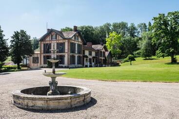تختخواب و صبحانه Guesthouse Domaine Du Chalet