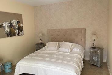 ベッドアンドブレックファースト La Closerie De L Aventure