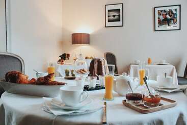 تختخواب و صبحانه La Maison De Marc