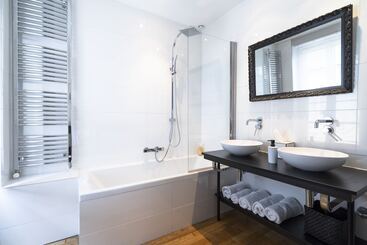 تختخواب و صبحانه La Maison De Marc