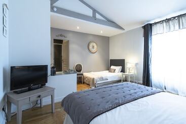 تختخواب و صبحانه La Maison De Marc