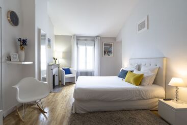 تختخواب و صبحانه La Maison De Marc