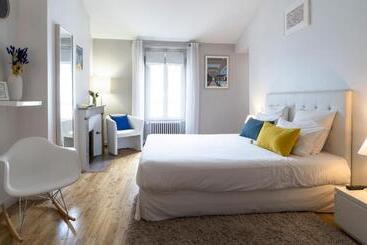 تختخواب و صبحانه La Maison De Marc
