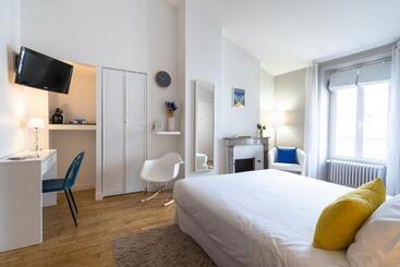 تختخواب و صبحانه La Maison De Marc