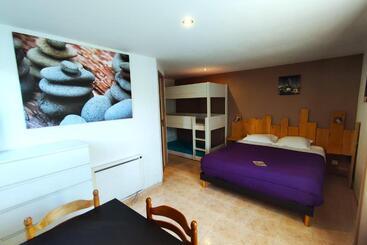 تختخواب و صبحانه La Maison De Tari