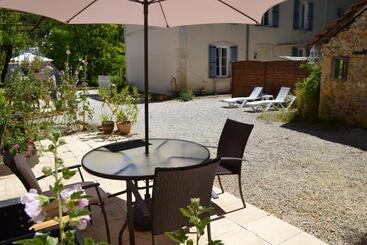 تختخواب و صبحانه Le Manoir
