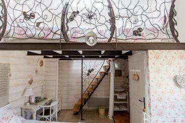 تختخواب و صبحانه Les Chambres De La Forge Des Collines
