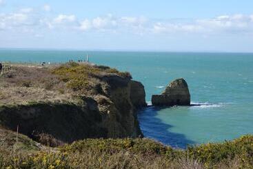 تختخواب و صبحانه Logis Les Remparts