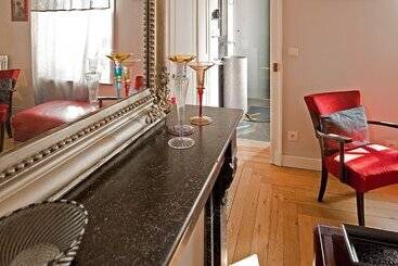 تختخواب و صبحانه Maison D Hote De Myon