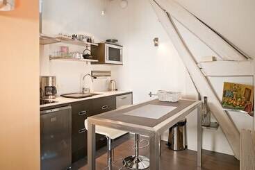 تختخواب و صبحانه Maison D Hote De Myon