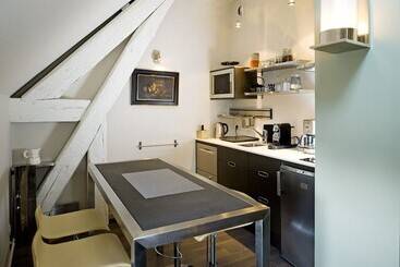 تختخواب و صبحانه Maison D Hote De Myon