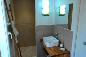 تختخواب و صبحانه Maison Lucilda